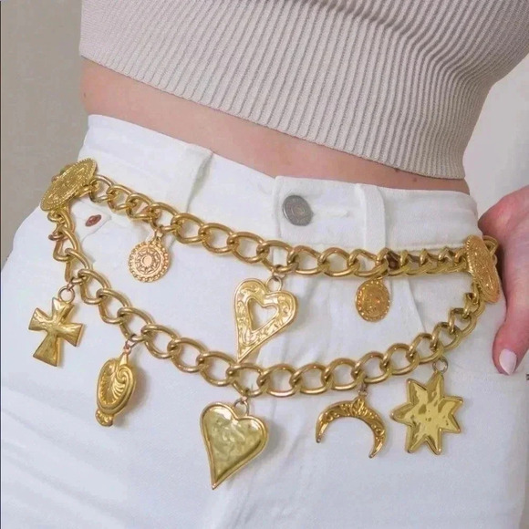 Escada Women’s Vintage Couture Gilded Gold Chain Charm Belt - Picture 5 of 16